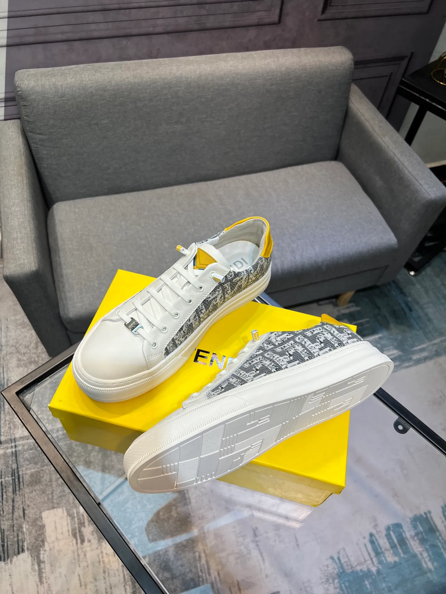 Men's men's shoes 💰400 [FENDI] Spring and Autumn new style 🙈original replica! Reproduced from the original 💯, the workmanship is top-notch, 💪💪💪 cowhide leather upper ➕ genuine leather feet, 👻 suitable for all kinds of travel! Number of yards 38-44